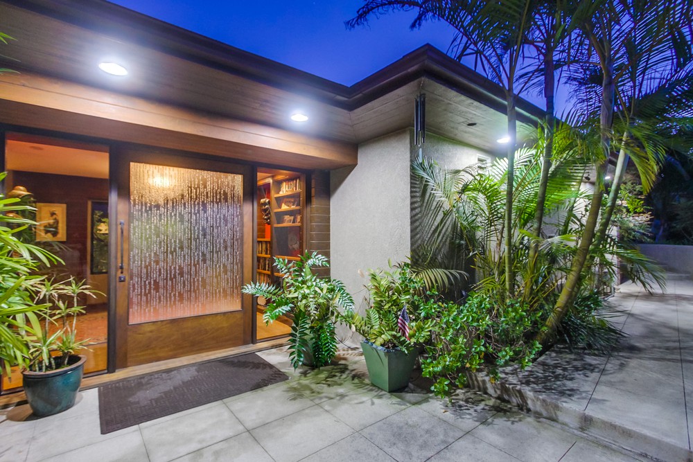 Virtual tour photo 8 of 145 for 1423 Savoy Cir