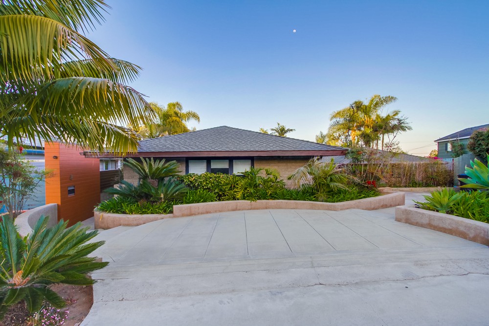 Virtual tour photo 115 of 145 for 1423 Savoy Cir