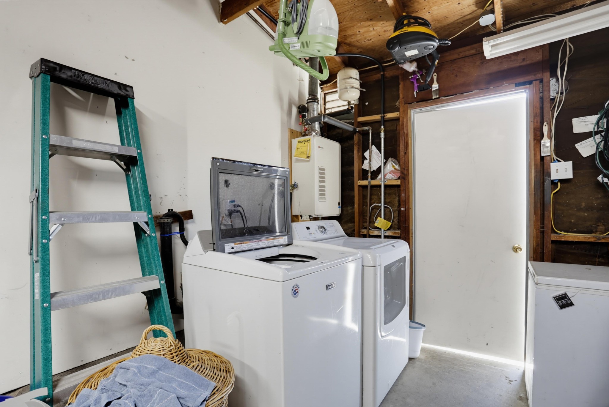 Virtual tour photo 31 of 37 for 14319 Old Community Rd