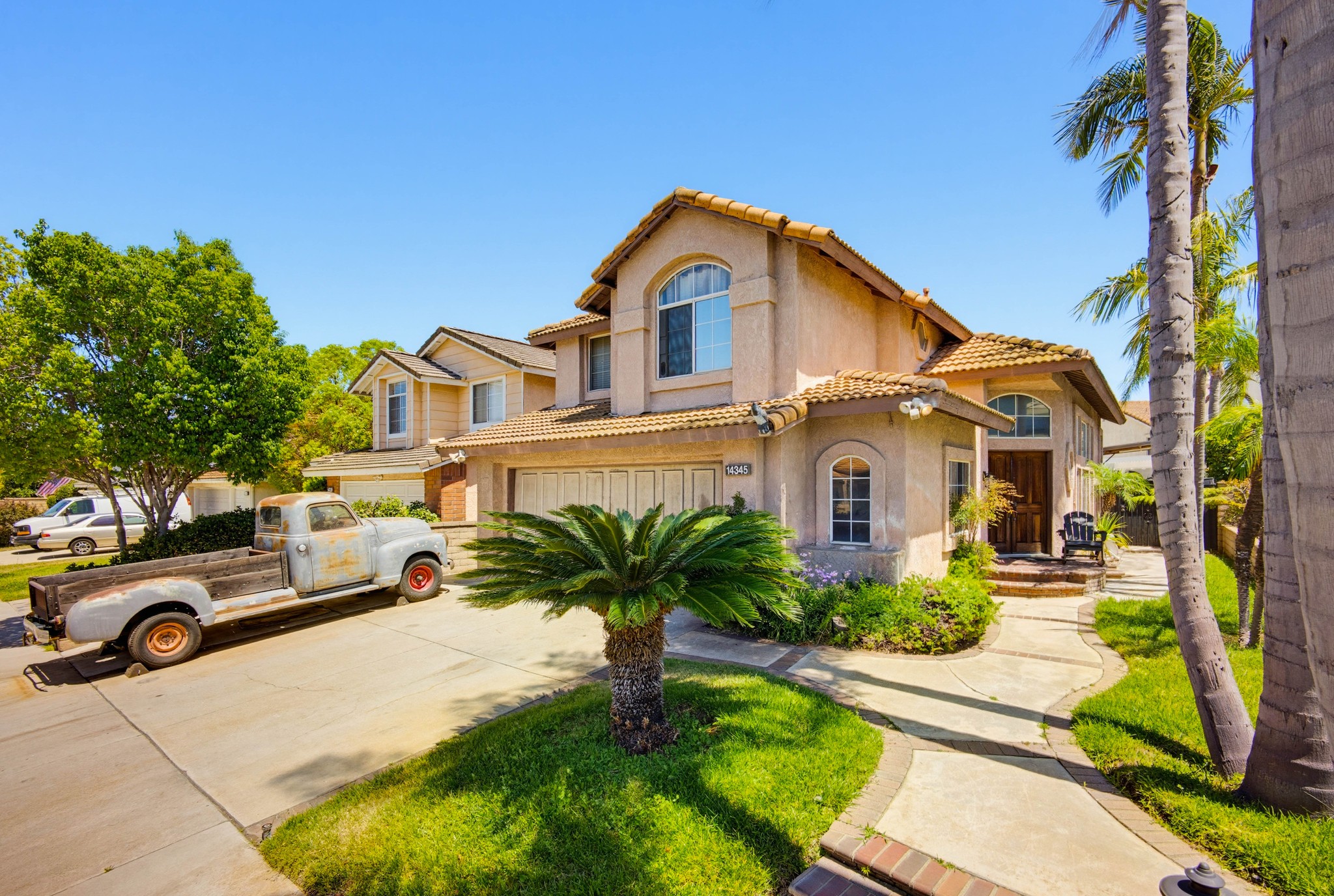 Virtual tour photo 1 of 51 for 14345 Village View Ln