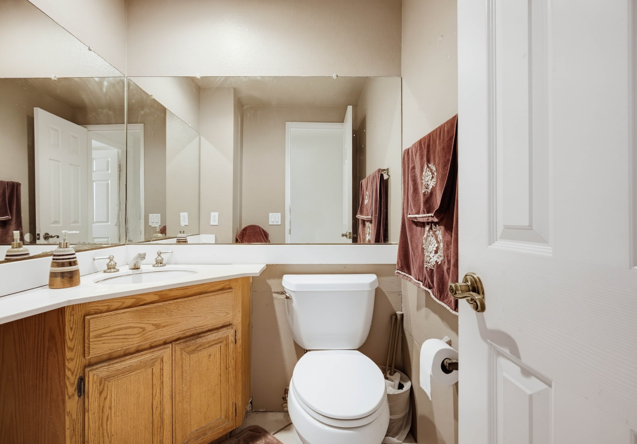 Virtual tour photo 24 of 51 for 14345 Village View Ln