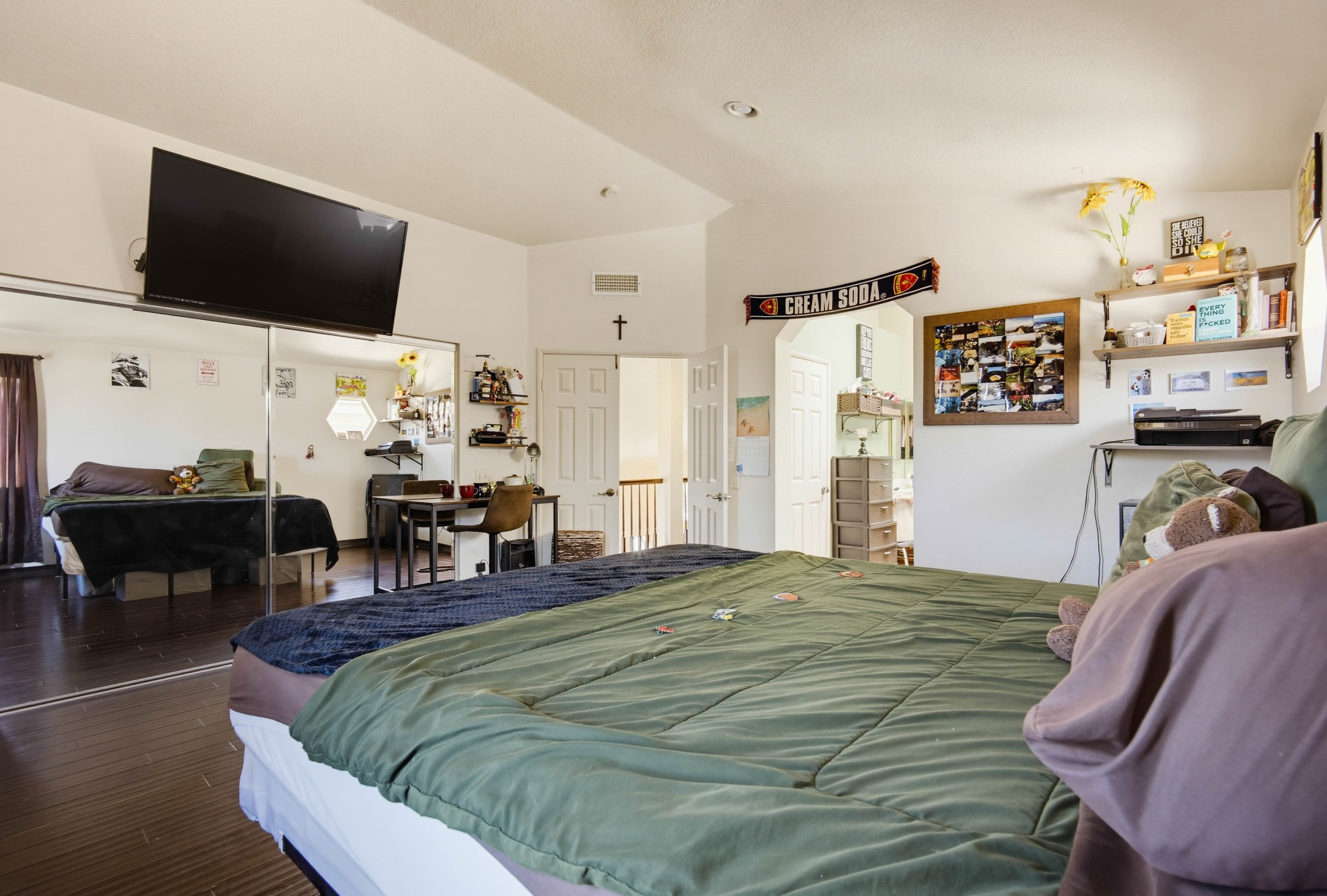 Virtual tour photo 32 of 51 for 14345 Village View Ln