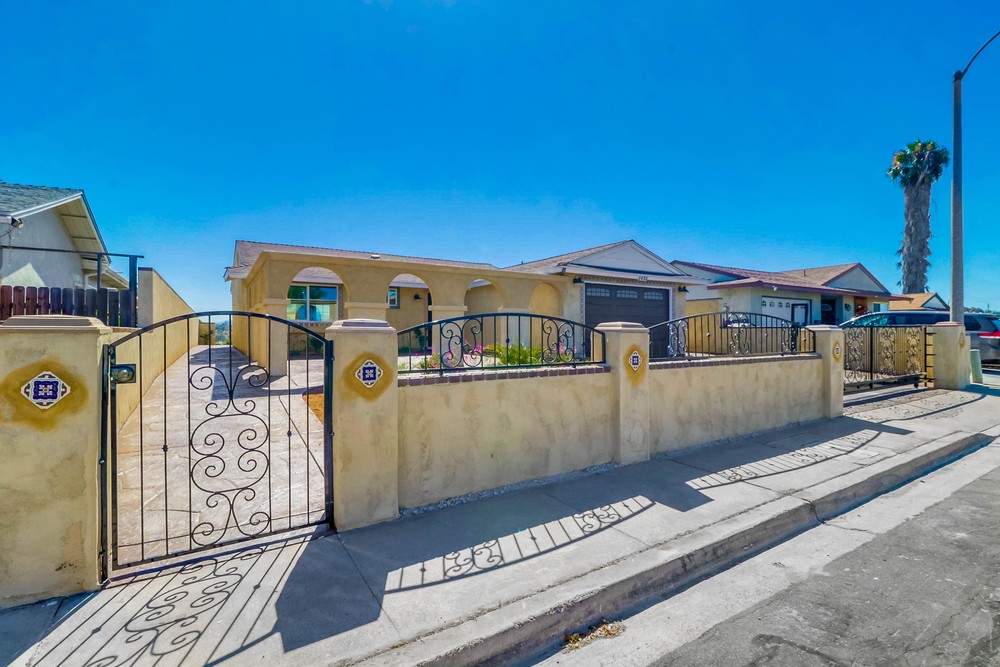 Virtual tour photo 3 of 45 for 1435 Ava St