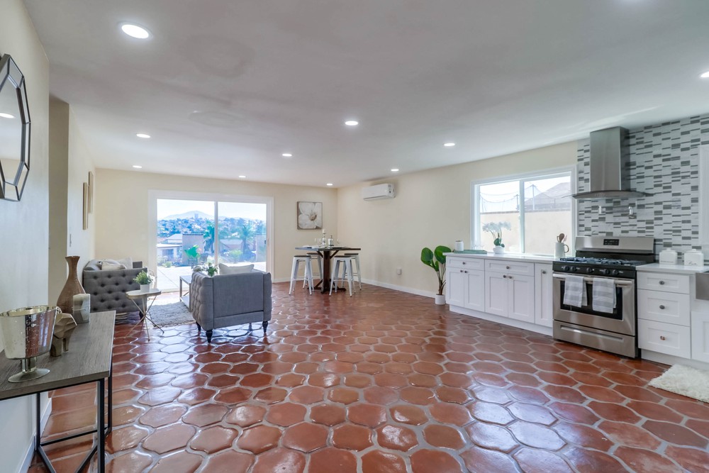 Virtual tour photo 10 of 45 for 1435 Ava St