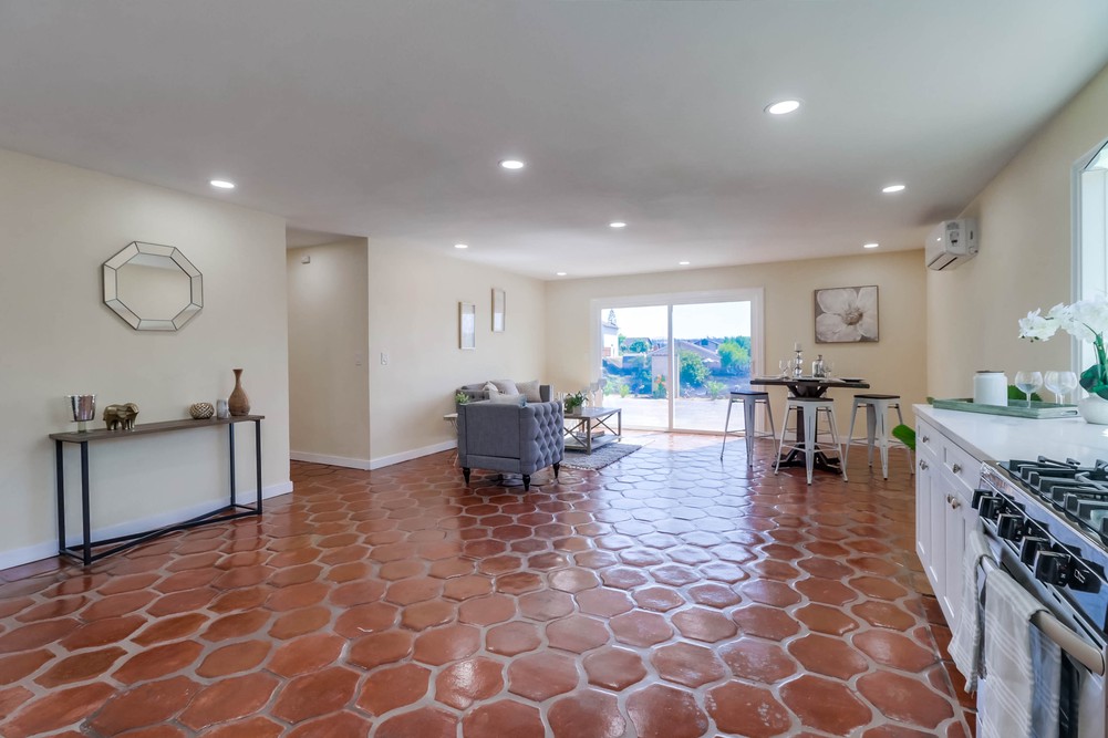 Virtual tour photo 12 of 45 for 1435 Ava St