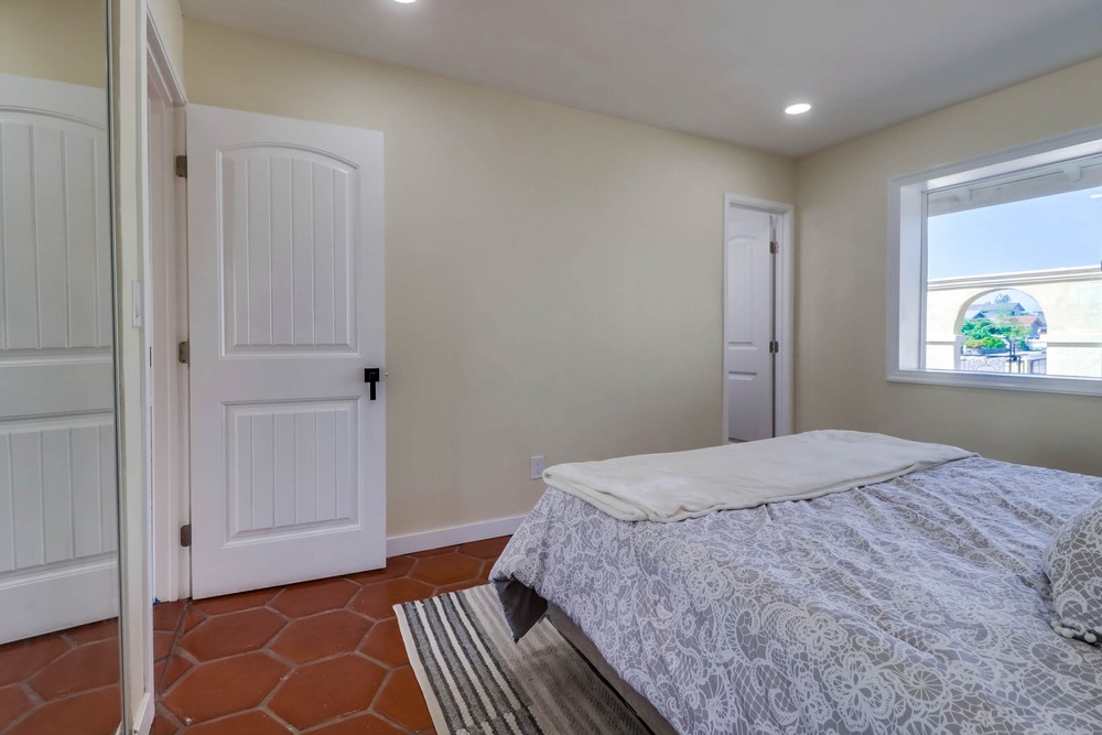Virtual tour photo 24 of 45 for 1435 Ava St
