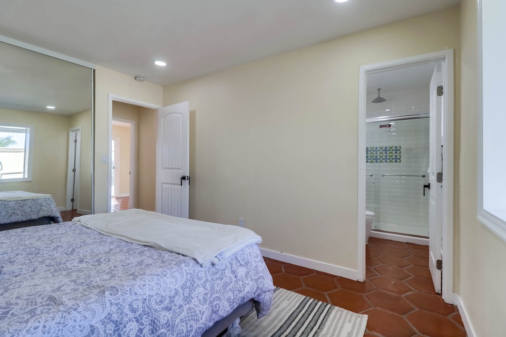 Virtual tour photo 26 of 45 for 1435 Ava St
