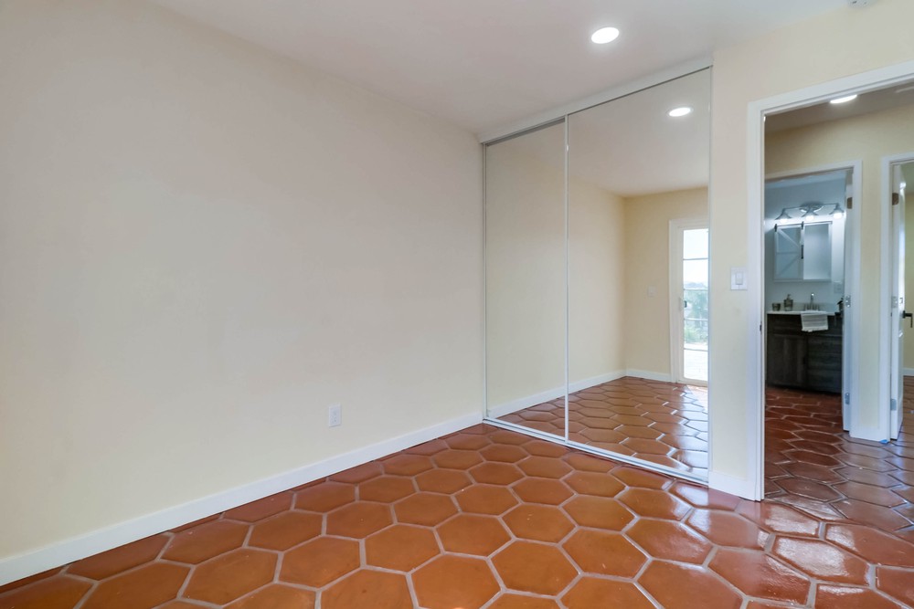 Virtual tour photo 33 of 45 for 1435 Ava St