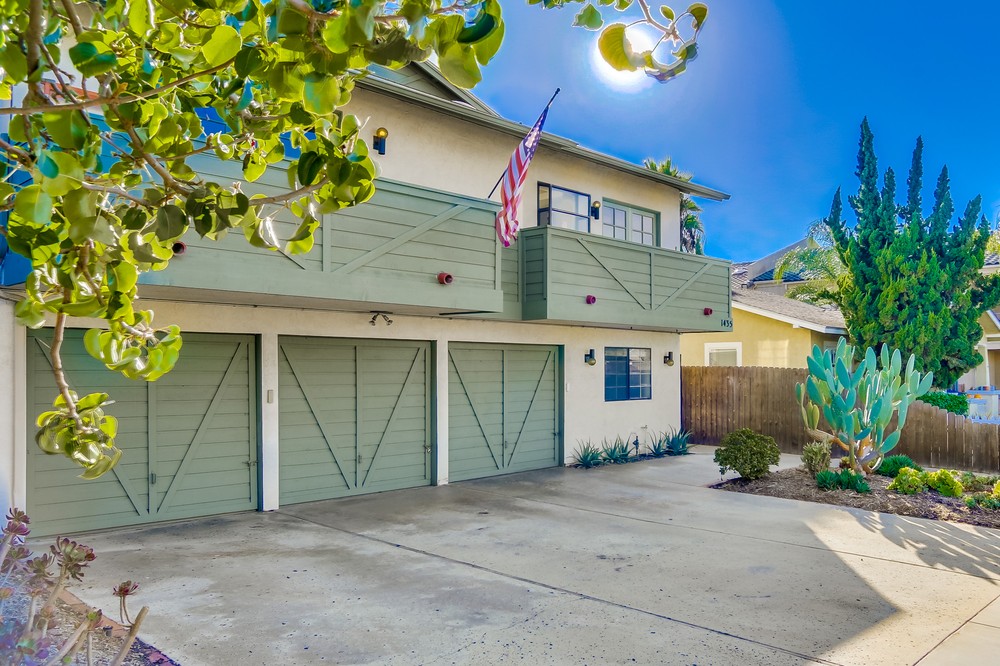 Virtual tour photo 4 of 51 for 1435 Essex St #4