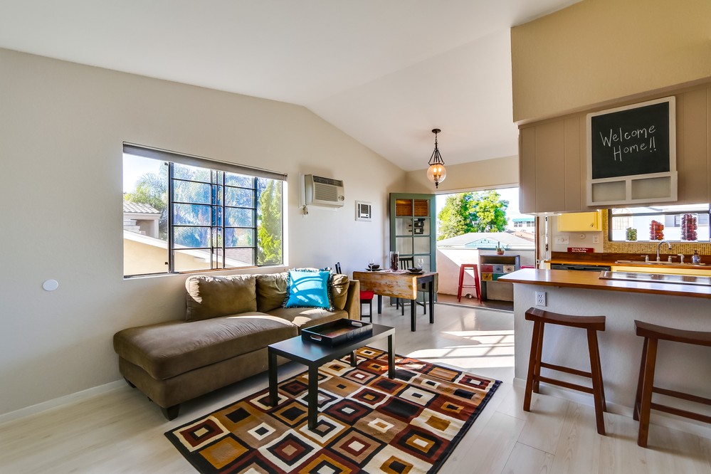 Virtual tour photo 12 of 51 for 1435 Essex St #4