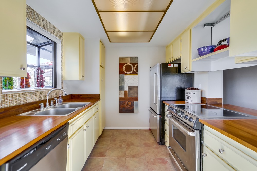 Virtual tour photo 21 of 51 for 1435 Essex St #4