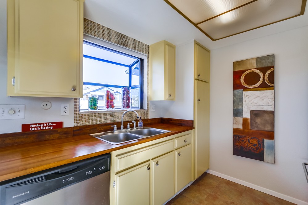Virtual tour photo 23 of 51 for 1435 Essex St #4