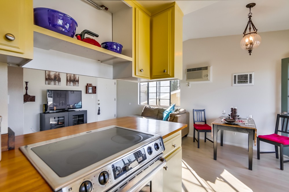 Virtual tour photo 24 of 51 for 1435 Essex St #4