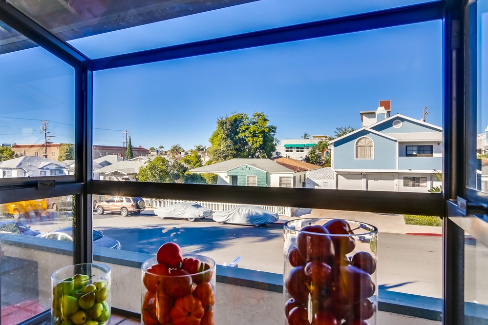 Virtual tour photo 27 of 51 for 1435 Essex St #4