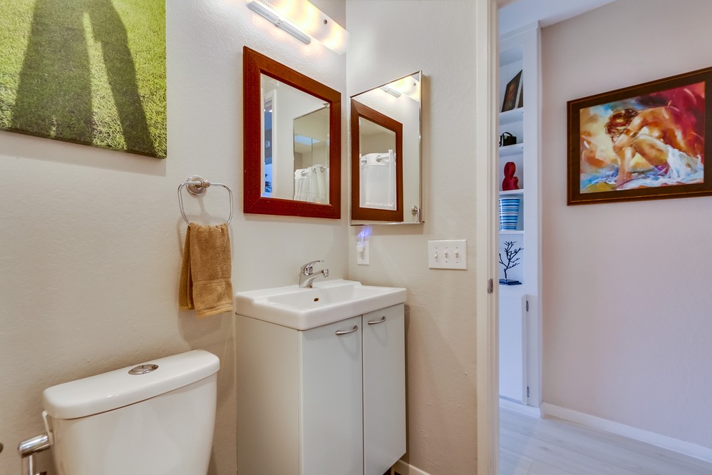 Virtual tour photo 29 of 51 for 1435 Essex St #4