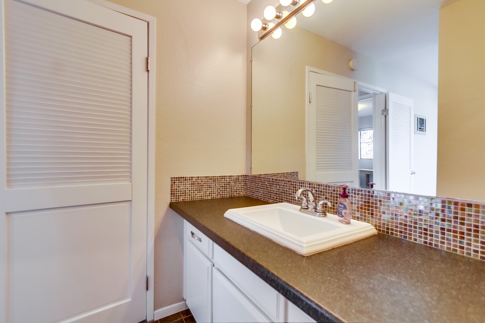Virtual tour photo 42 of 51 for 1435 Essex St #4