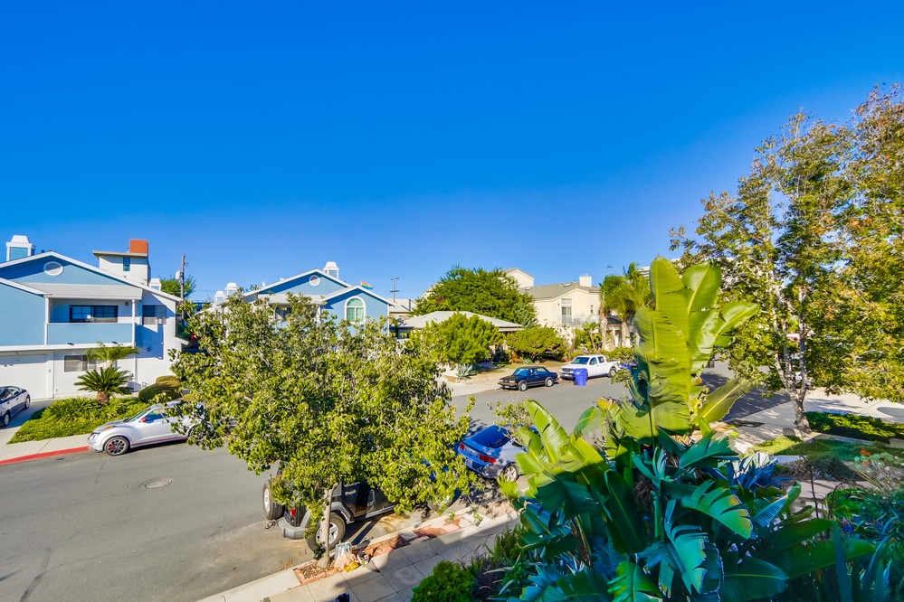 Virtual tour photo 47 of 51 for 1435 Essex St #4