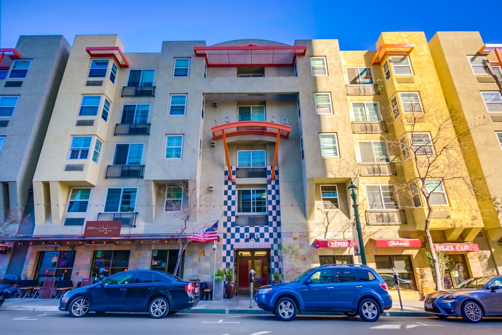 Virtual tour photo 4 of 37 for 1435 India St #406
