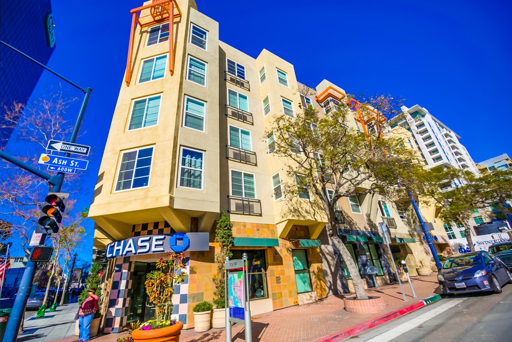 Virtual tour photo 6 of 37 for 1435 India St #406
