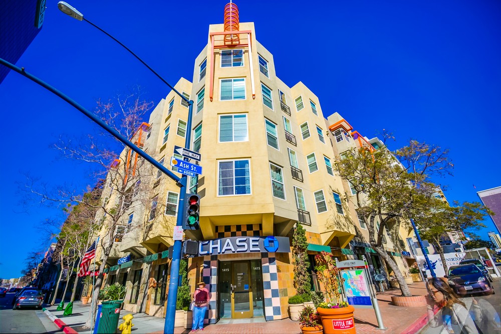 Virtual tour photo 7 of 37 for 1435 India St #406