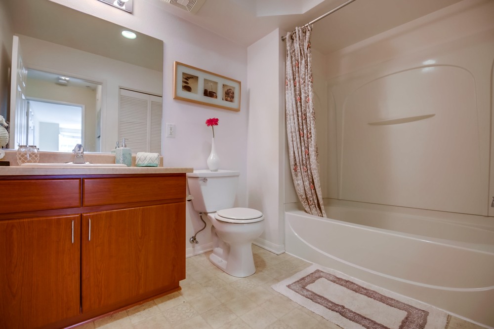Virtual tour photo 32 of 37 for 1435 India St #406