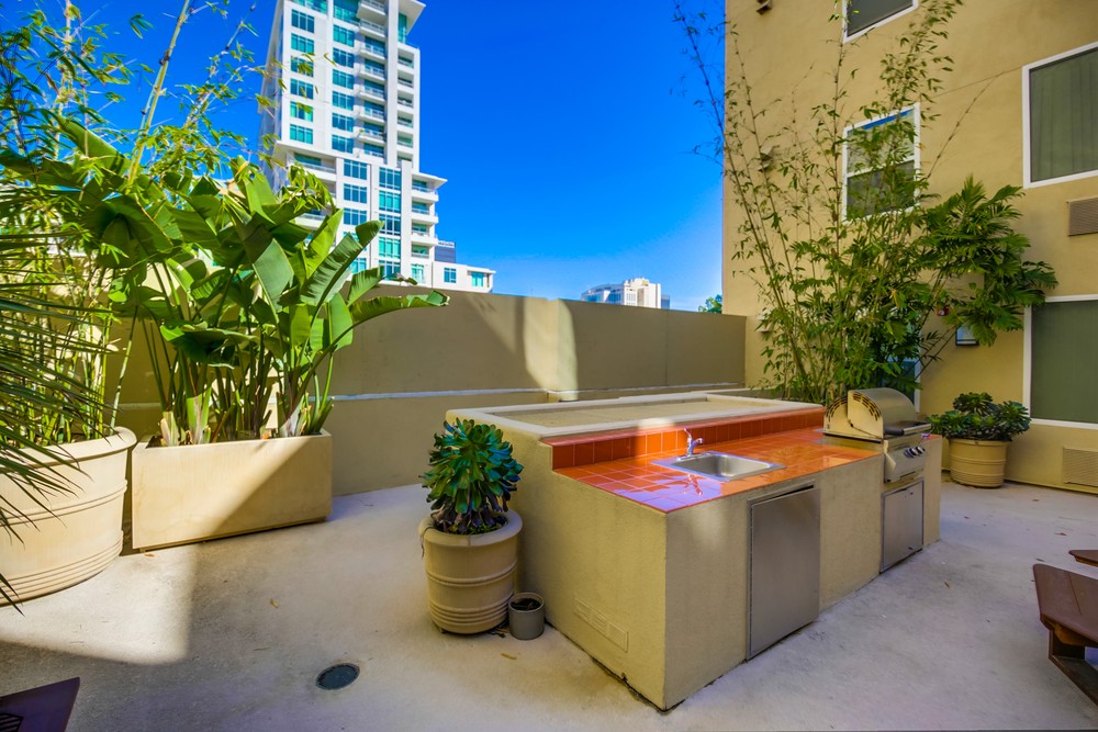 Virtual tour photo 36 of 37 for 1435 India St #406
