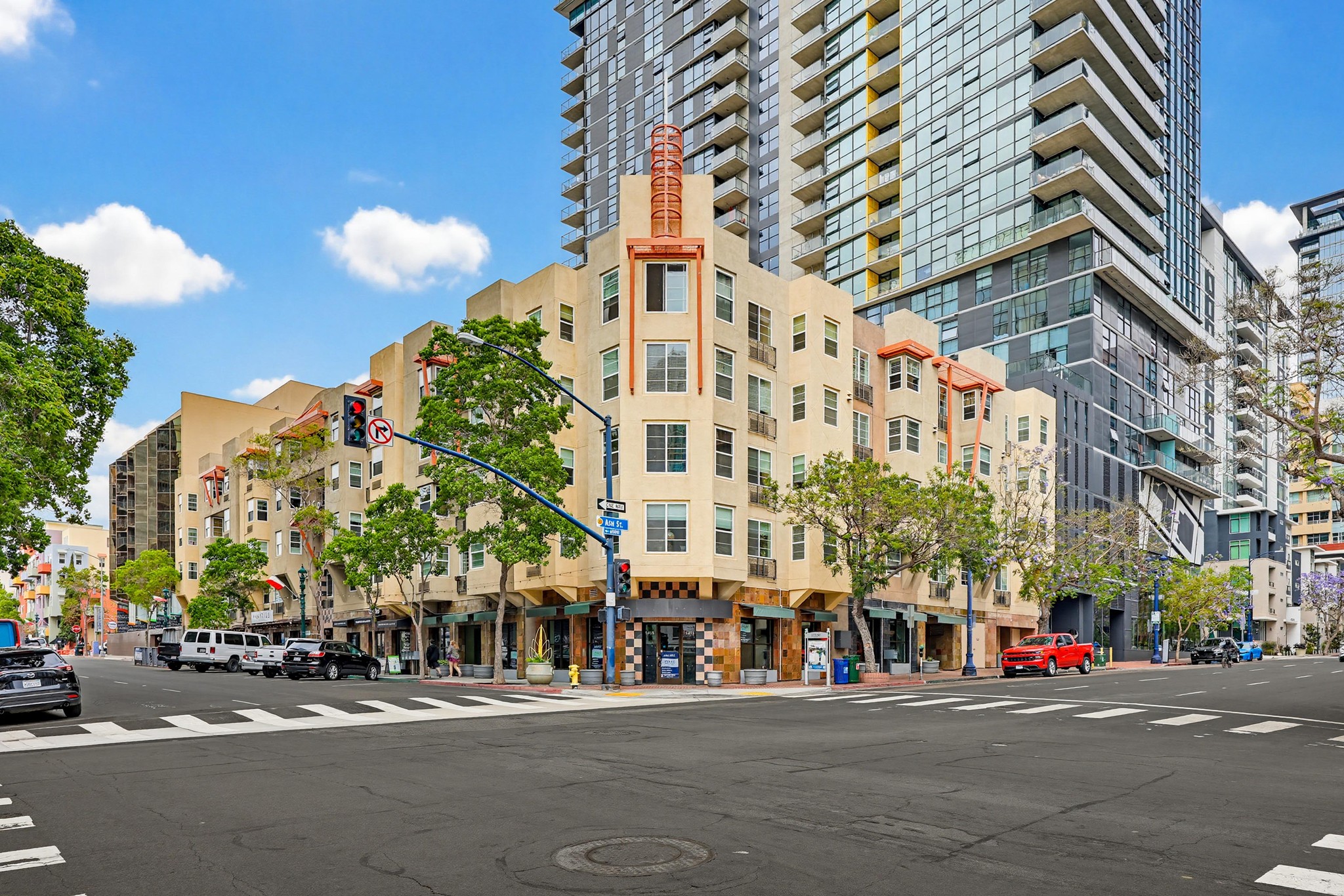 Virtual tour photo 60 of 67 for 1435 India St UNIT 406