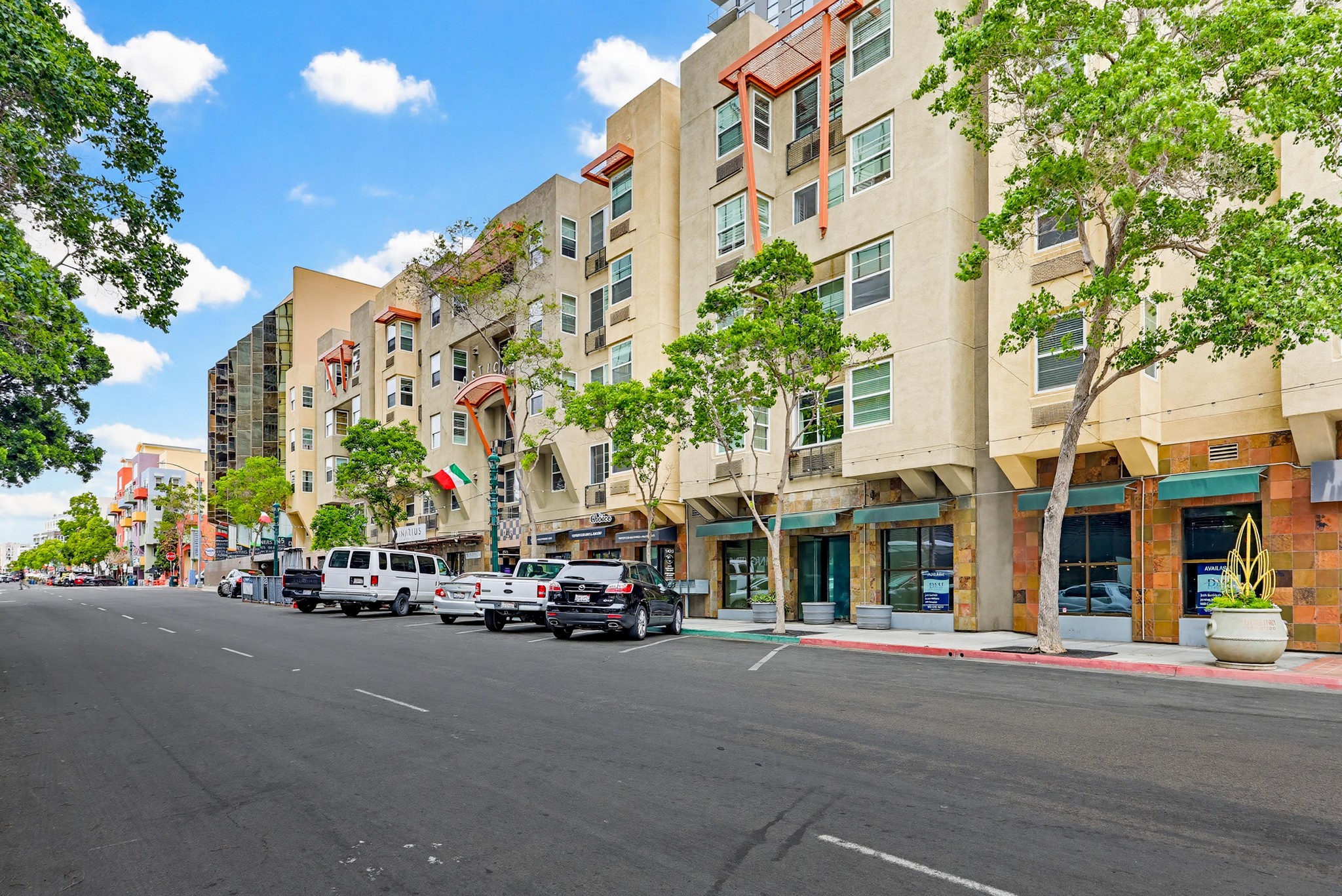 Virtual tour photo 61 of 67 for 1435 India St UNIT 406