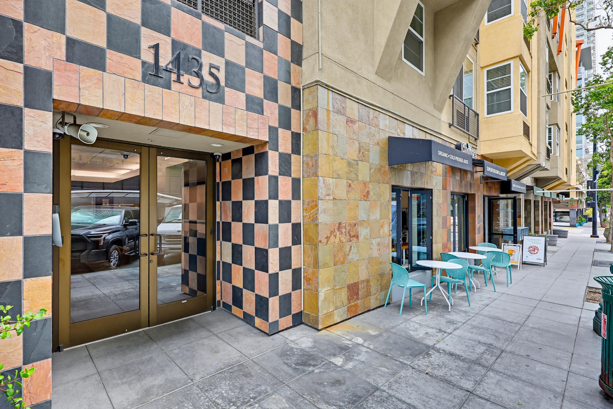 Virtual tour photo 56 of 67 for 1435 India St UNIT 406