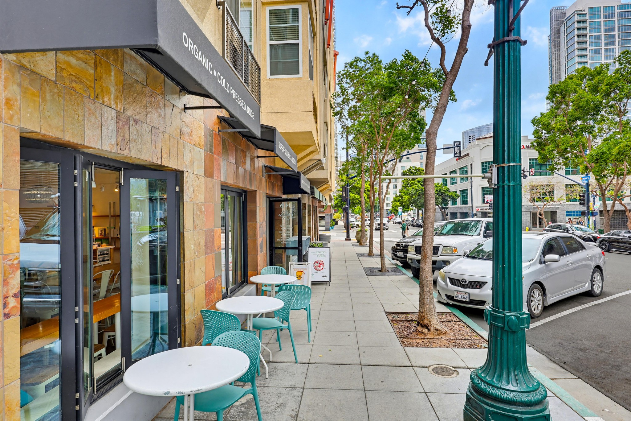 Virtual tour photo 57 of 67 for 1435 India St UNIT 406
