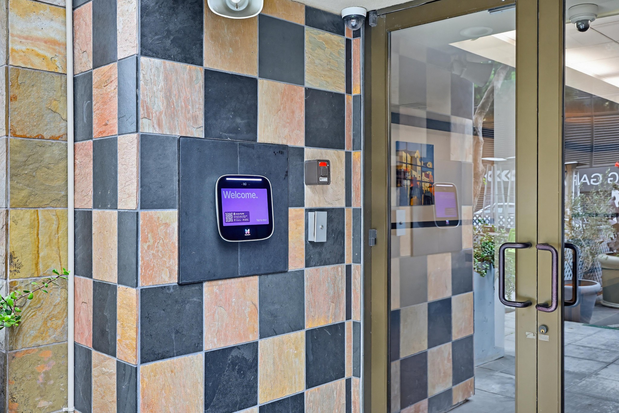 Virtual tour photo 65 of 67 for 1435 India St UNIT 406