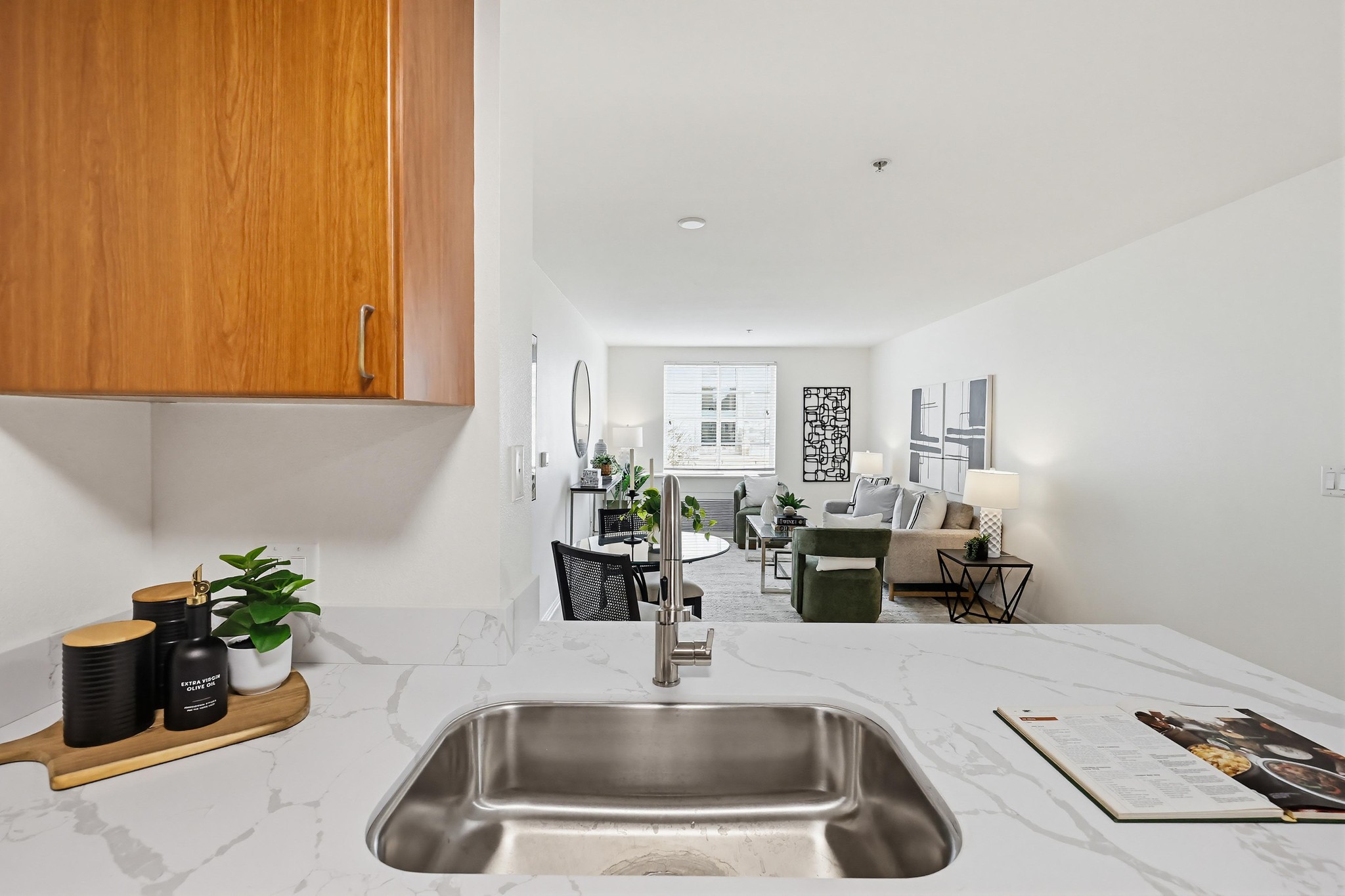 Virtual tour photo 10 of 67 for 1435 India St UNIT 406