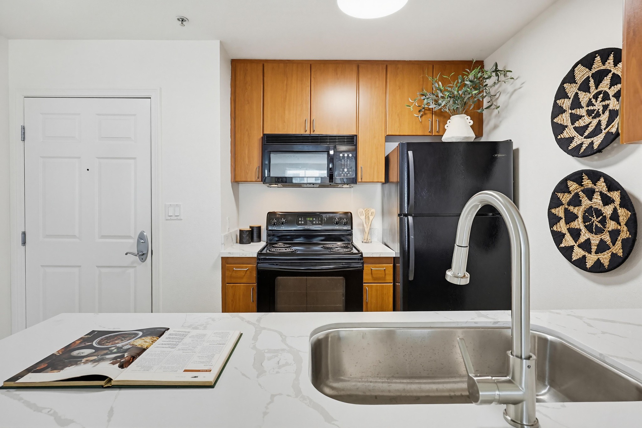 Virtual tour photo 15 of 67 for 1435 India St UNIT 406