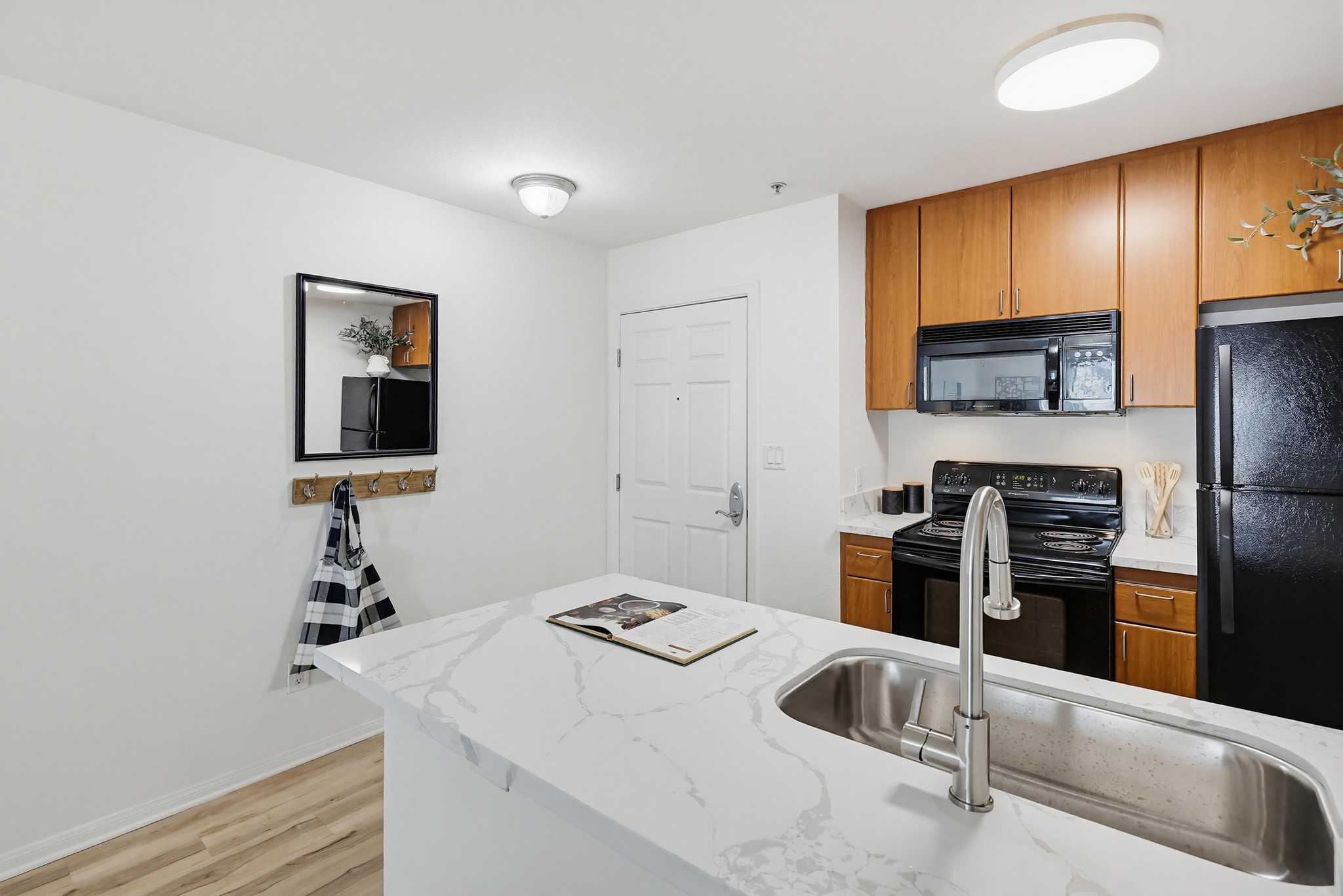 Virtual tour photo 16 of 67 for 1435 India St UNIT 406