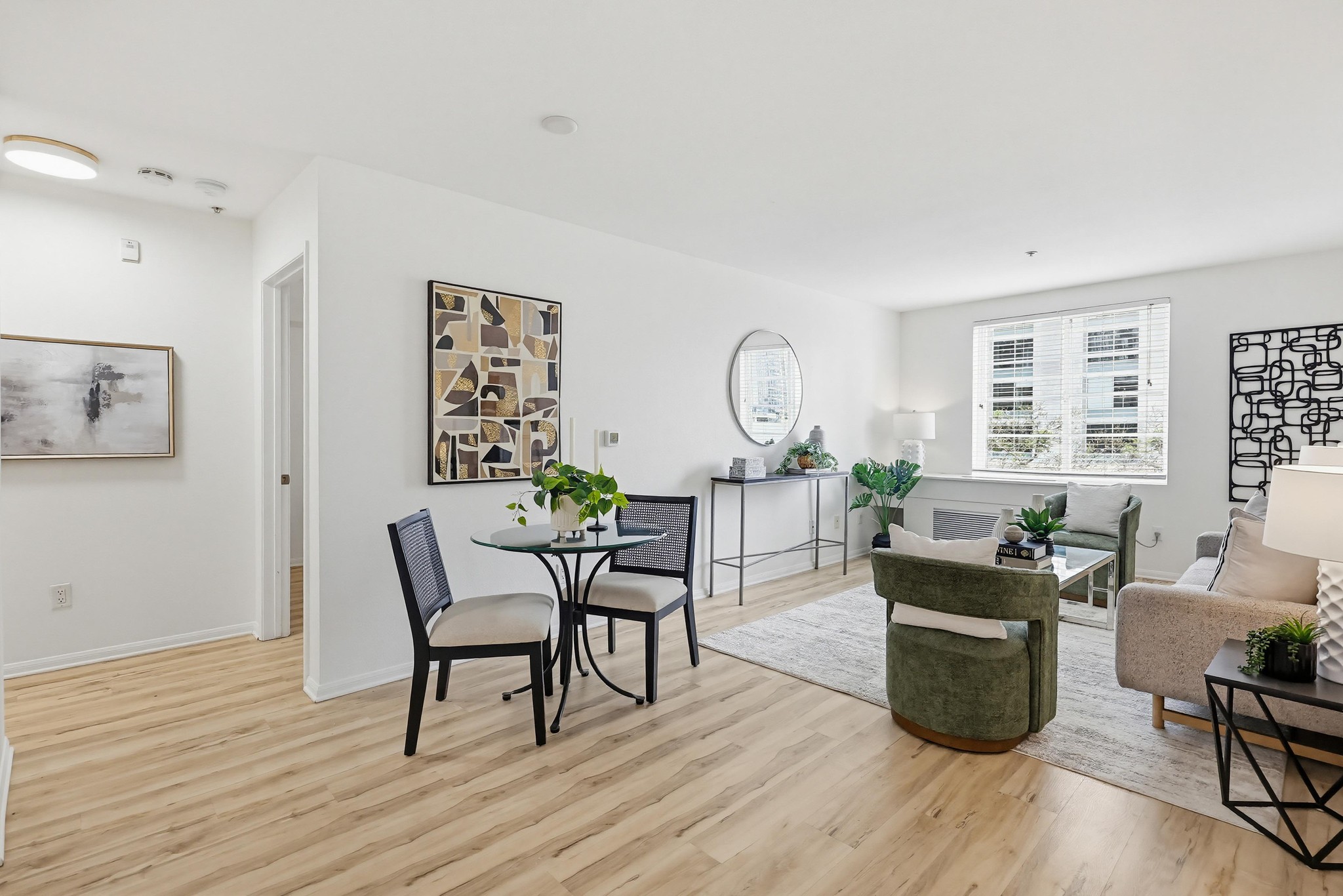 Virtual tour photo 18 of 67 for 1435 India St UNIT 406