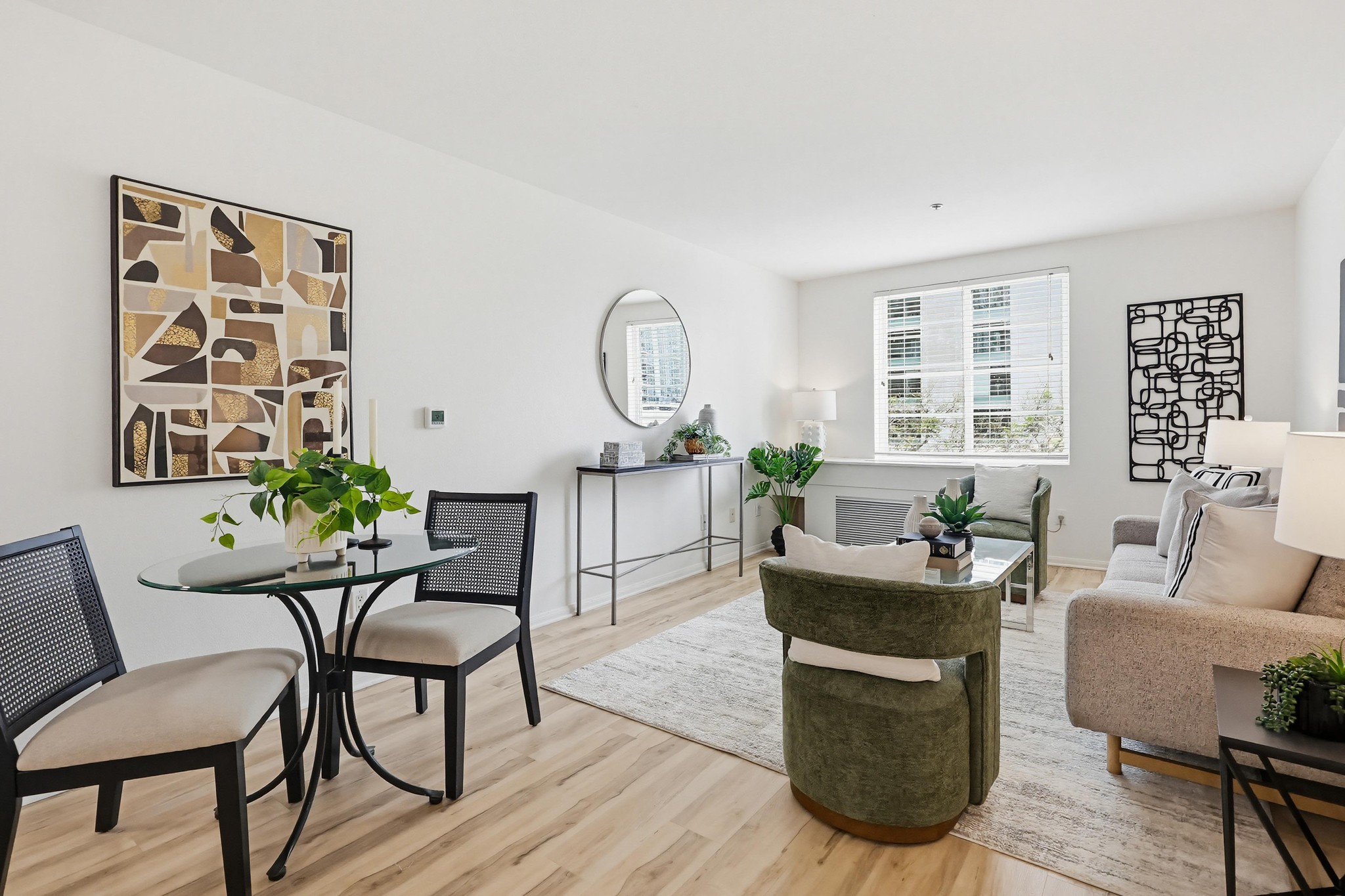 Virtual tour photo 19 of 67 for 1435 India St UNIT 406