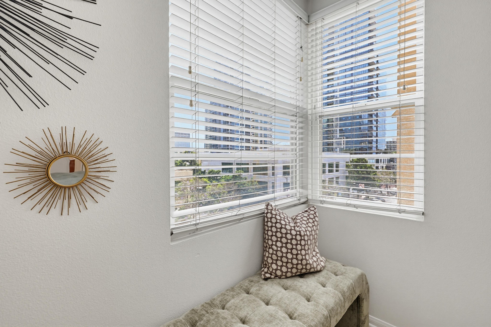 Virtual tour photo 30 of 67 for 1435 India St UNIT 406