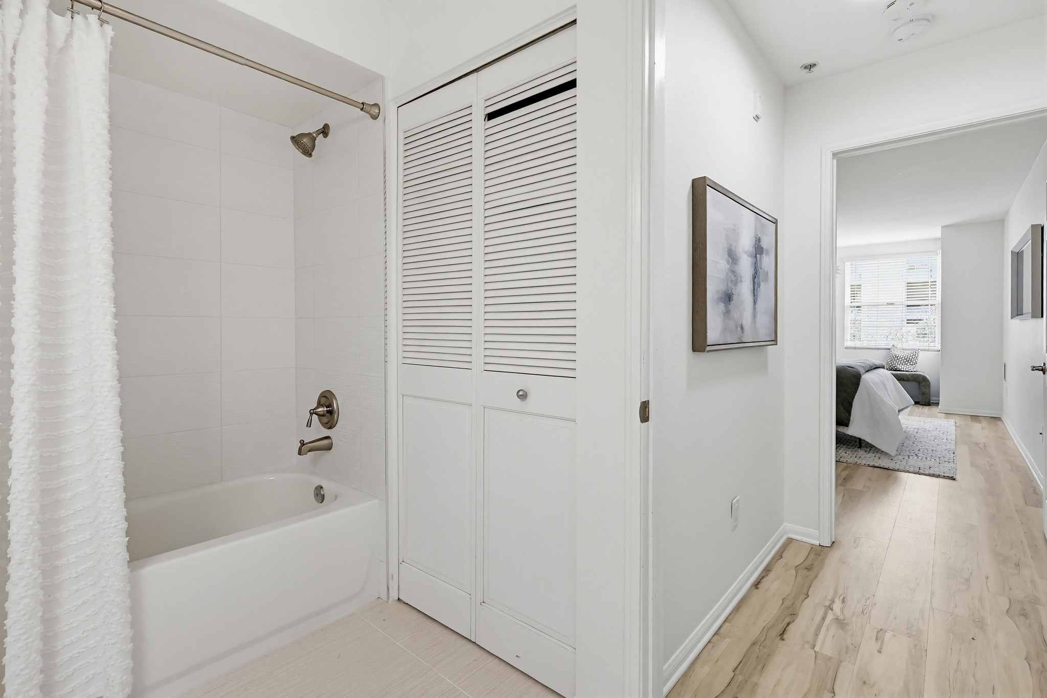 Virtual tour photo 37 of 67 for 1435 India St UNIT 406