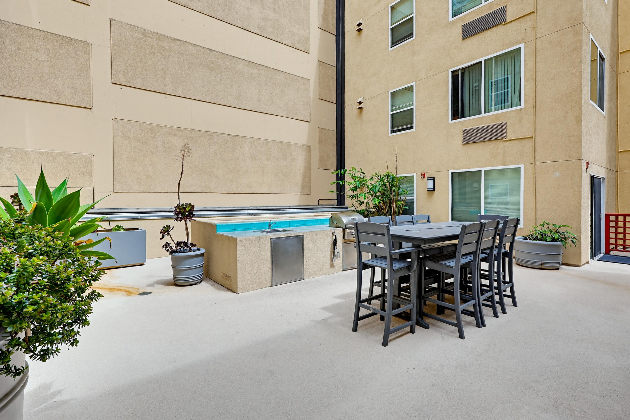 Virtual tour photo 42 of 67 for 1435 India St UNIT 406