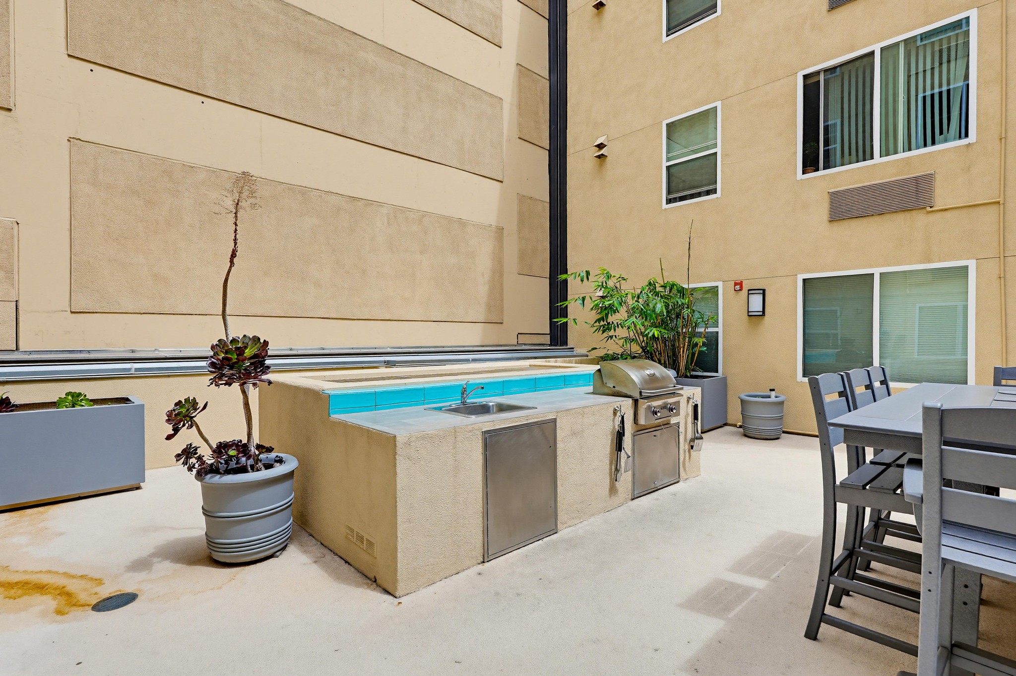 Virtual tour photo 43 of 67 for 1435 India St UNIT 406