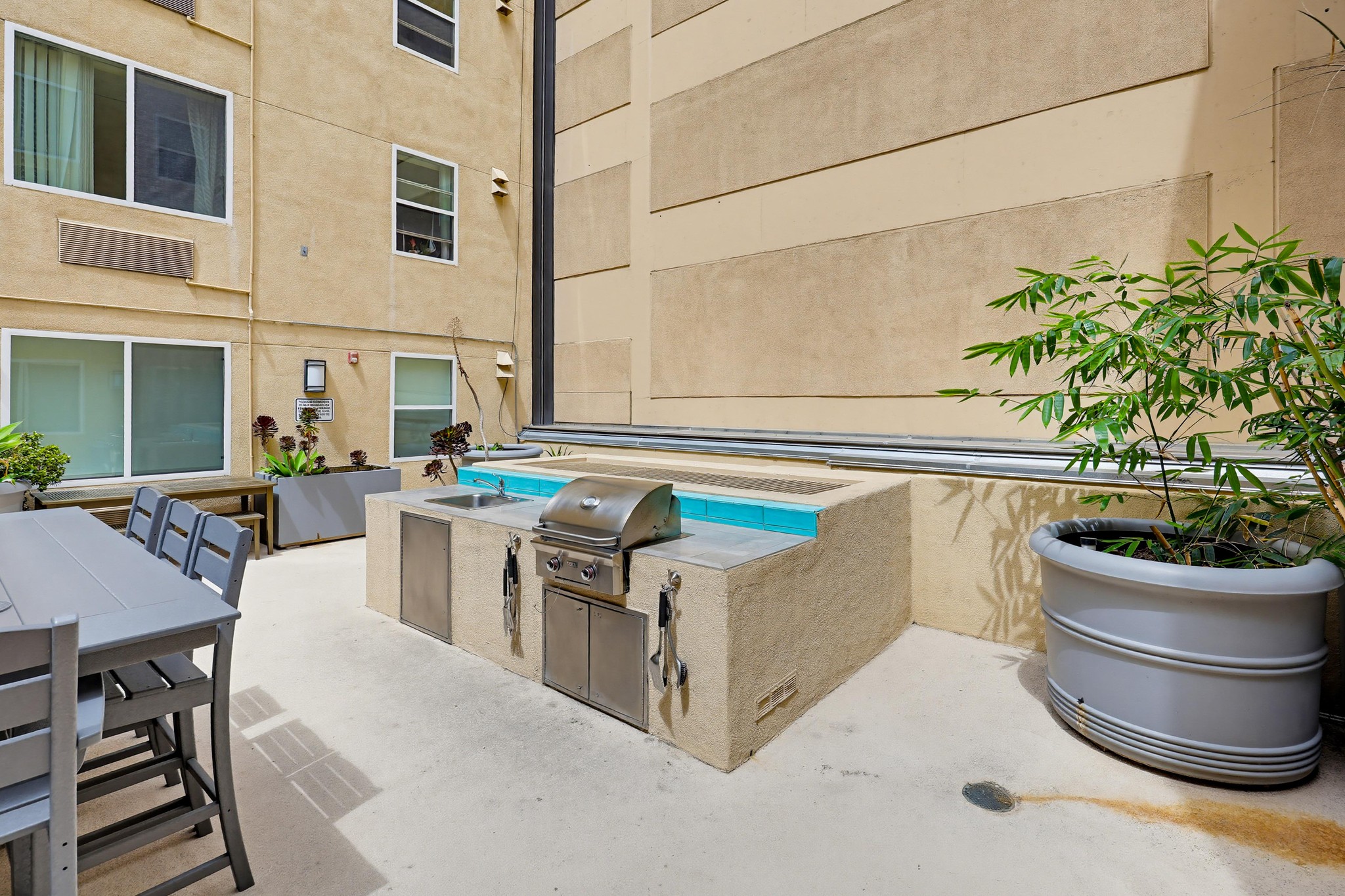 Virtual tour photo 45 of 67 for 1435 India St UNIT 406