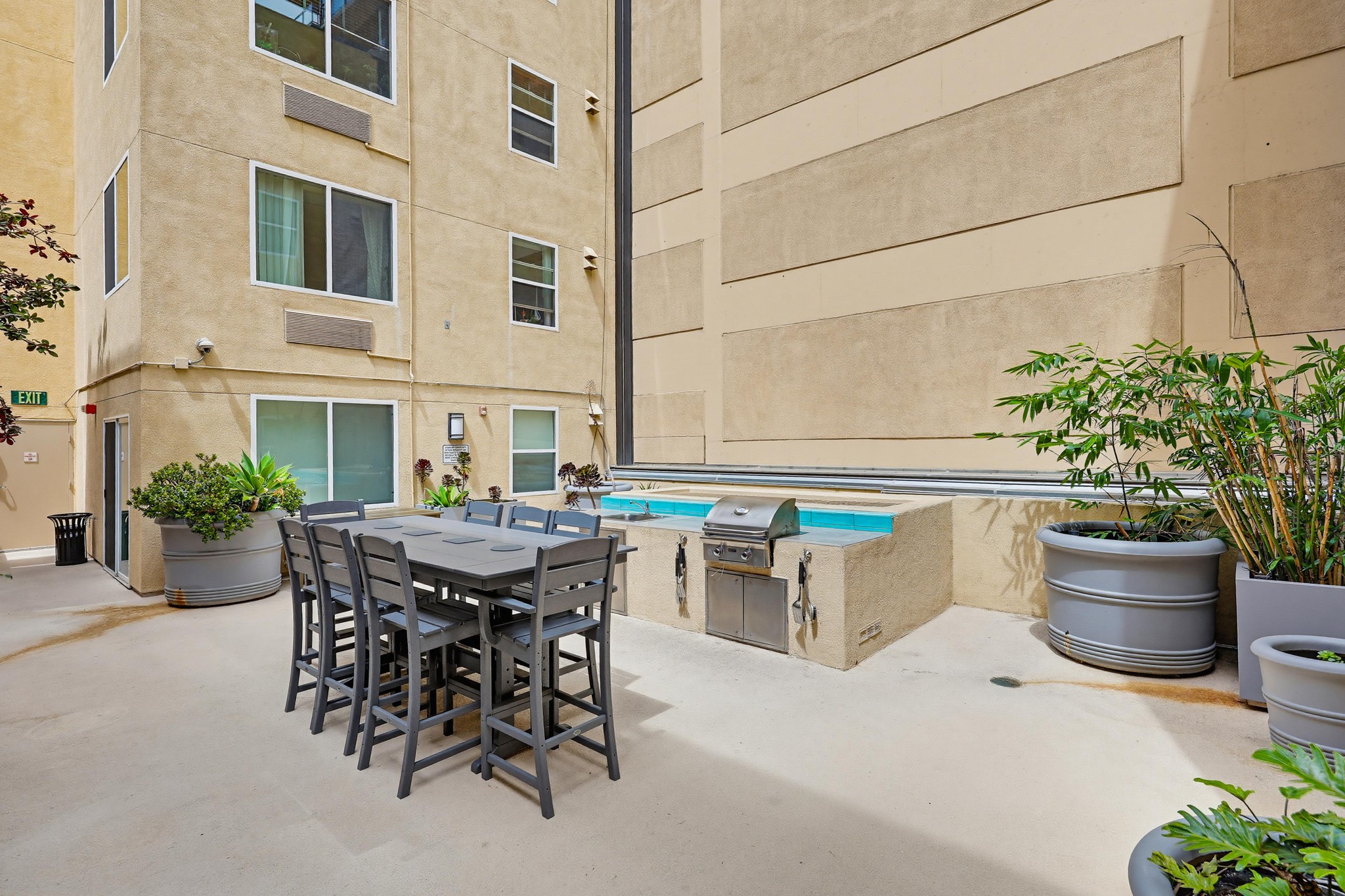 Virtual tour photo 47 of 67 for 1435 India St UNIT 406