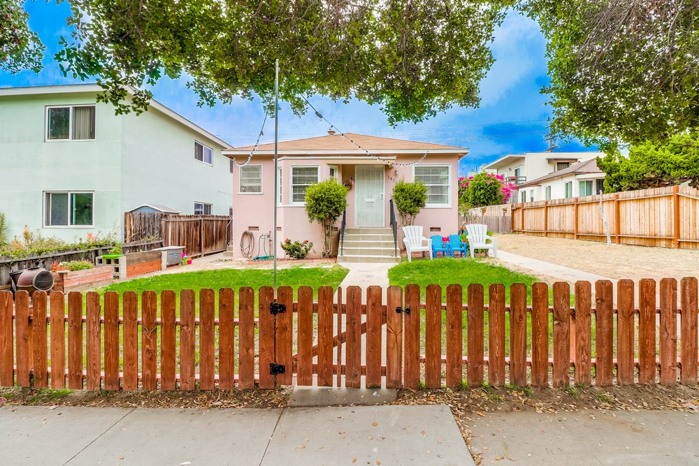 Virtual tour photo 1 of 28 for 1436 Hornblend St