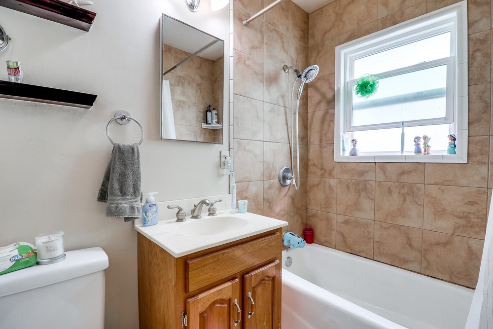 Virtual tour photo 23 of 28 for 1436 Hornblend St