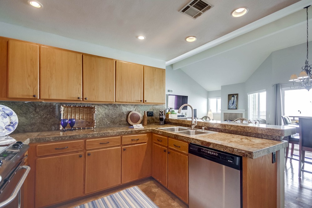 Virtual tour photo 18 of 35 for 1438 Thomas Ave