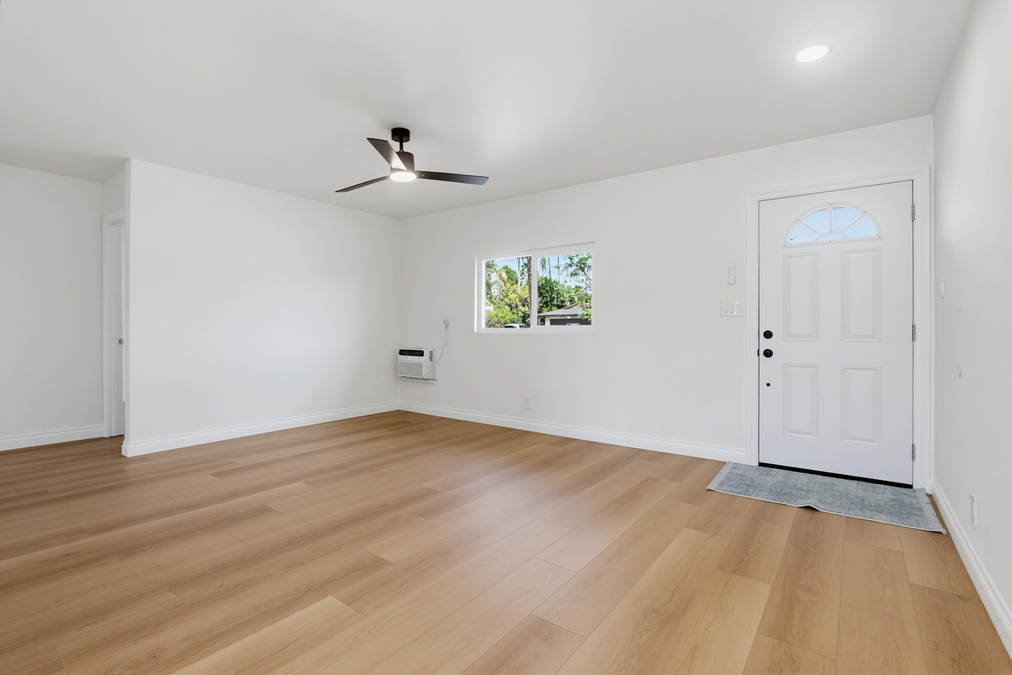 Virtual tour photo 7 of 41 for 1439 E Mission Ave