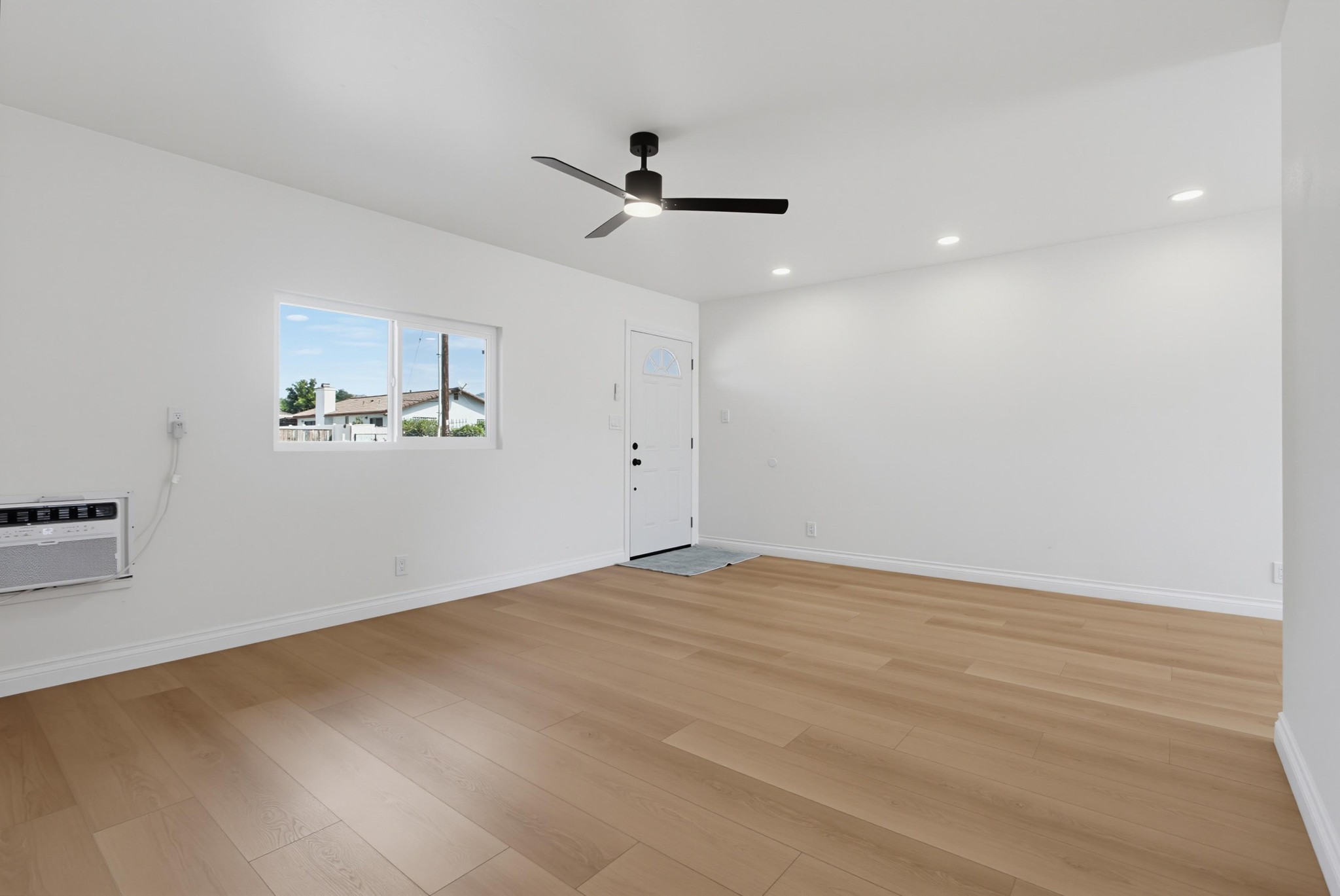 Virtual tour photo 8 of 41 for 1439 E Mission Ave