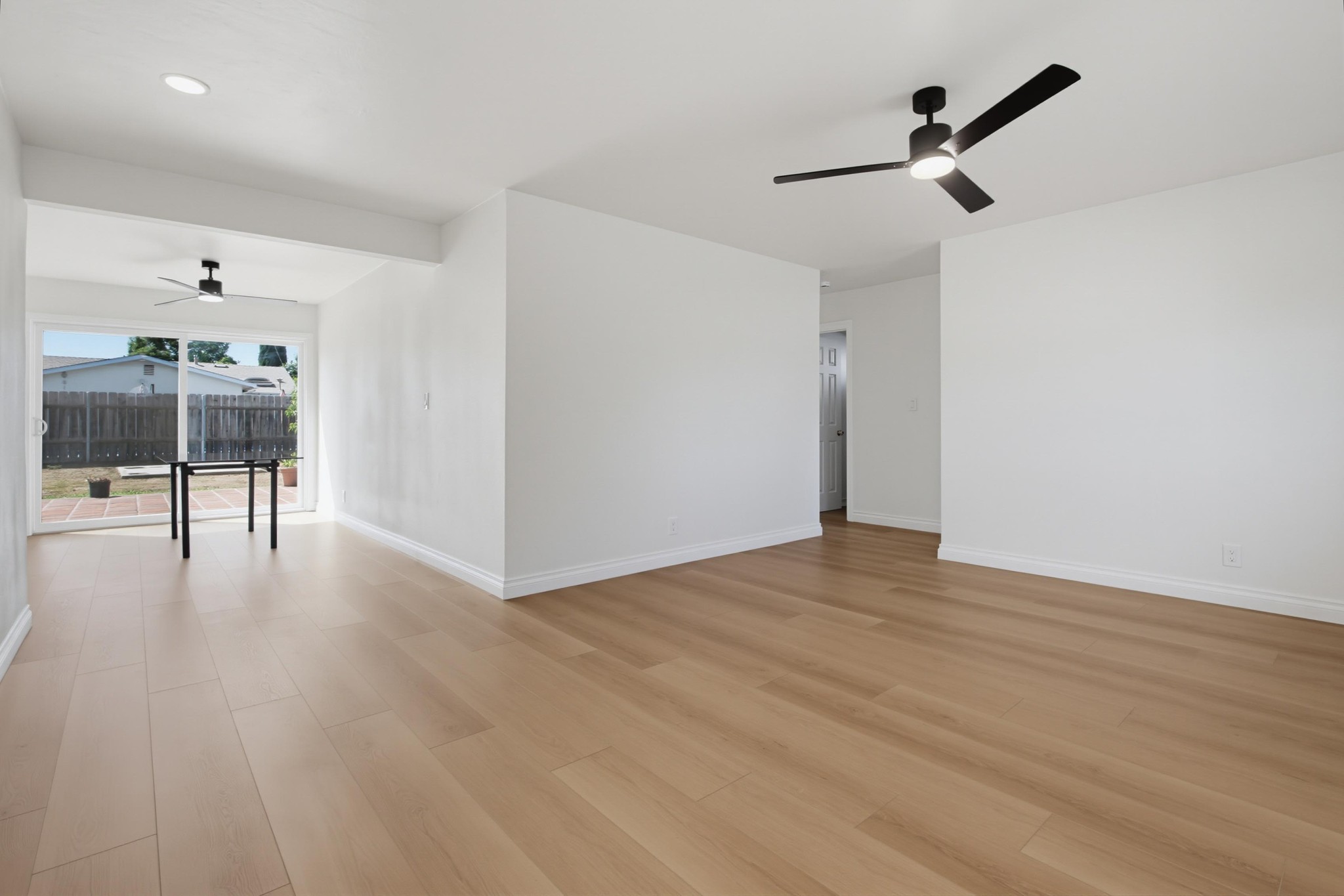 Virtual tour photo 11 of 41 for 1439 E Mission Ave
