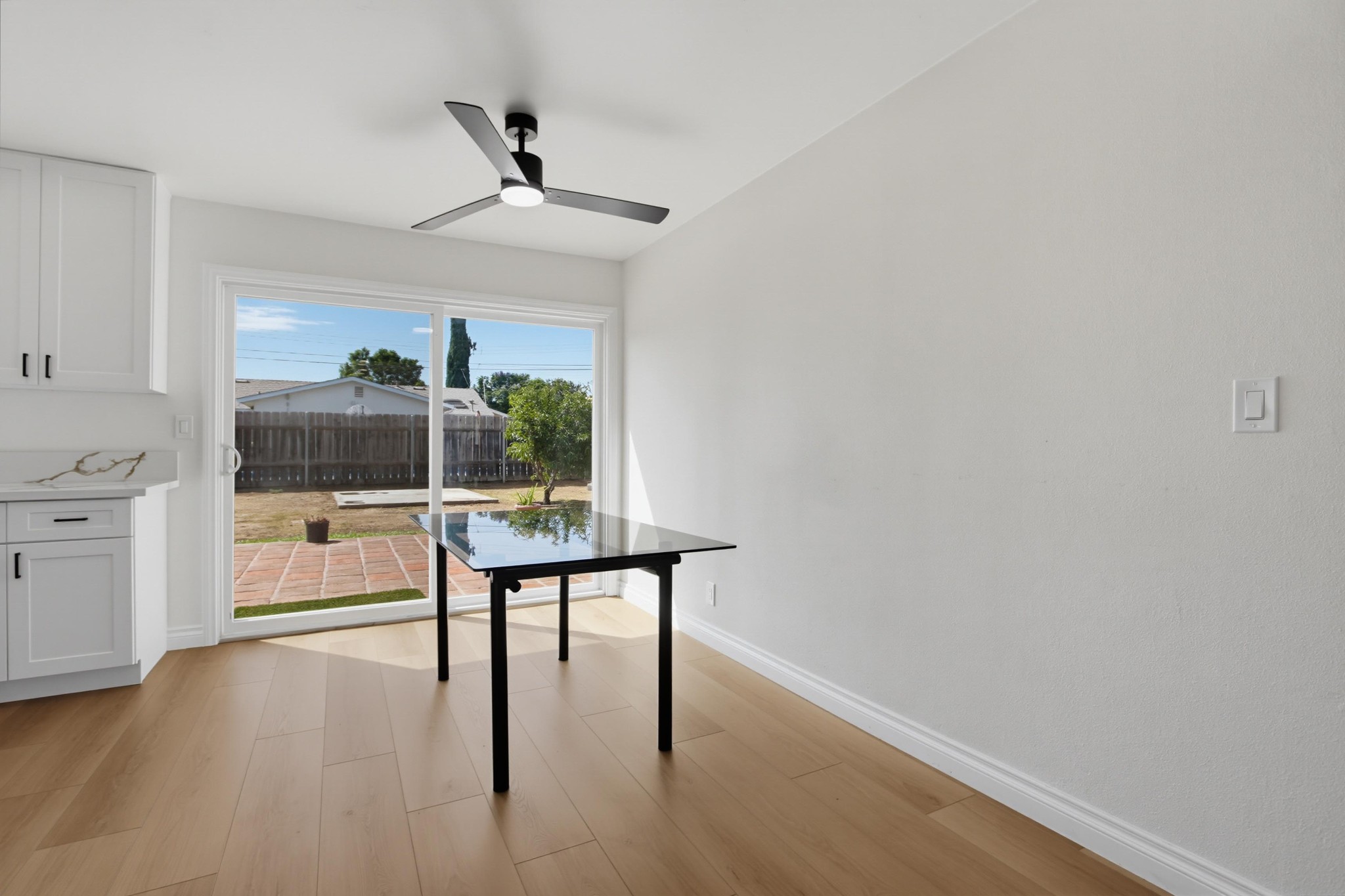 Virtual tour photo 13 of 41 for 1439 E Mission Ave