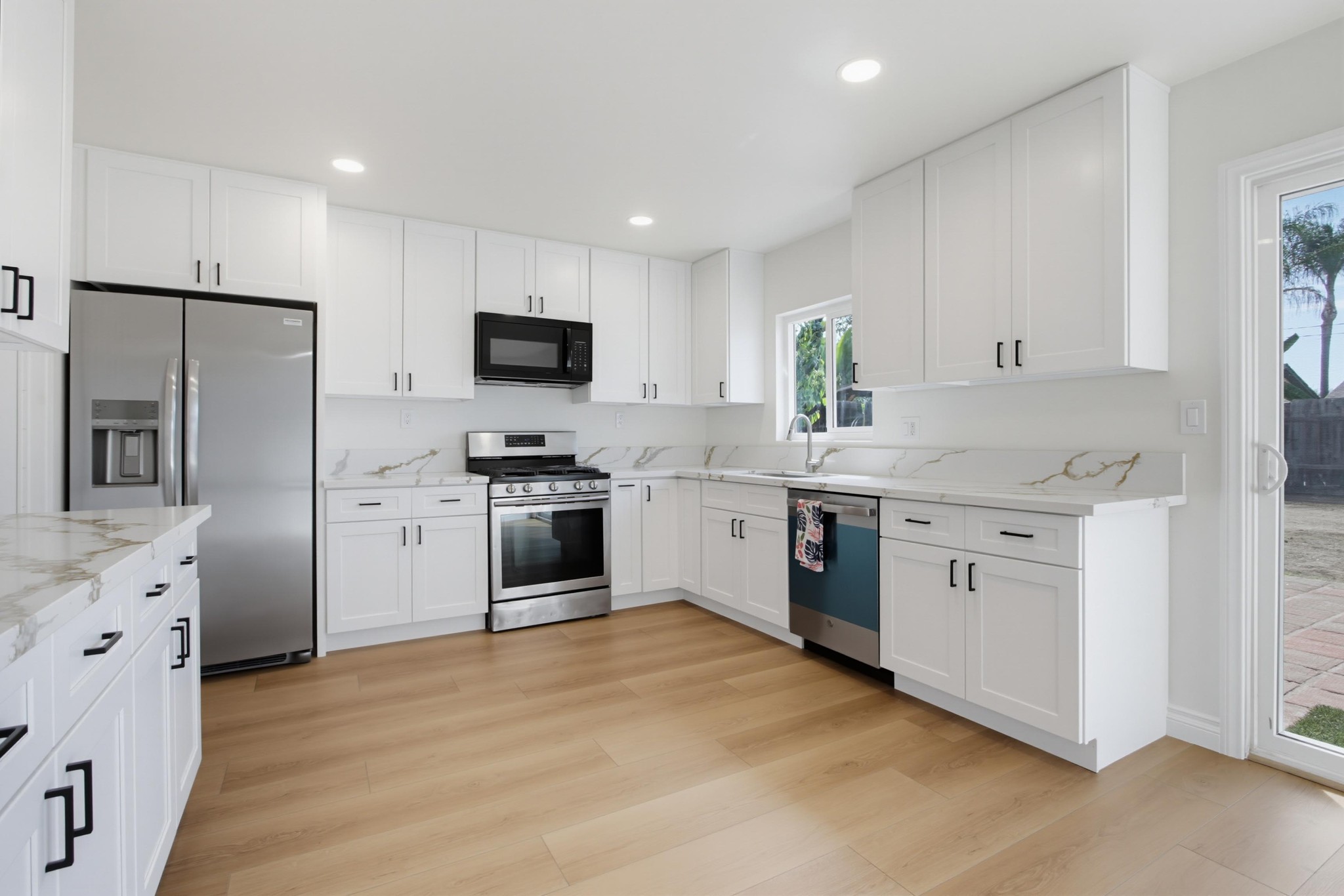Virtual tour photo 16 of 41 for 1439 E Mission Ave